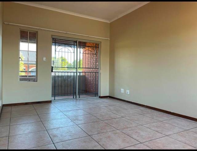 2 BEDROOM PROPERTY TO RENT IN MOOIKLOOF RIDGE ESTATE